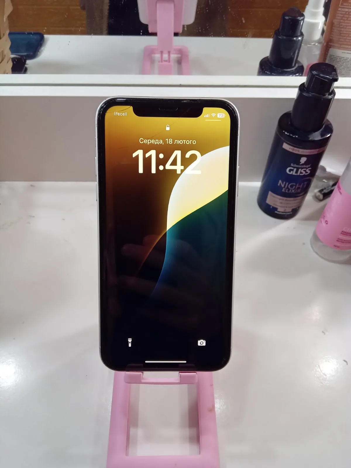 iPhone XR 64gb white neverlock