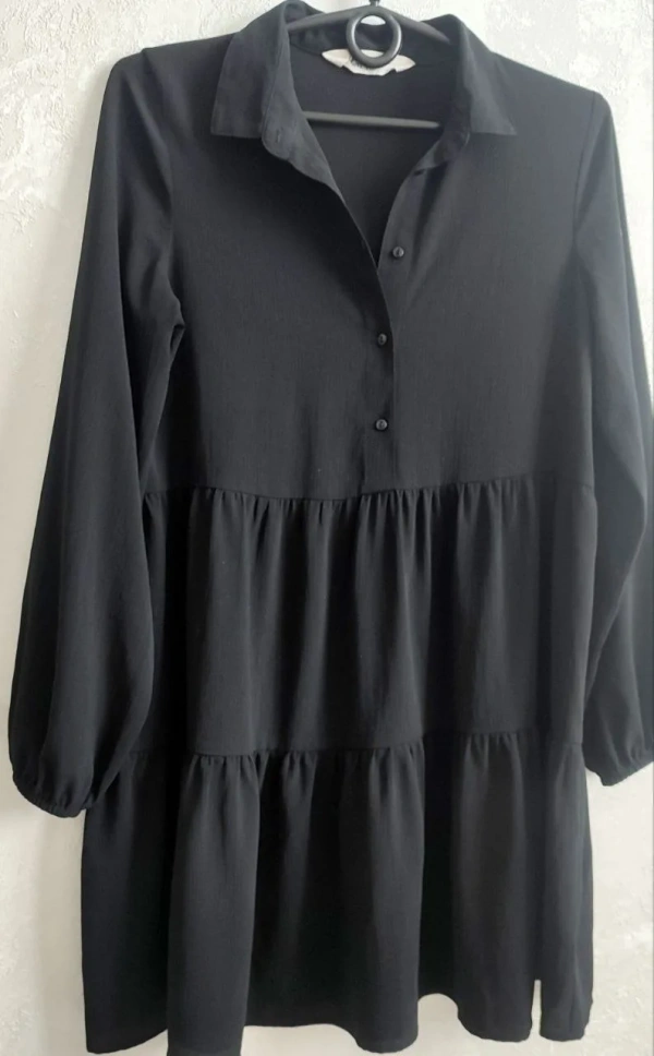 Сукня H&M з довгими рукавами та ярусною спідницею (XS/S)