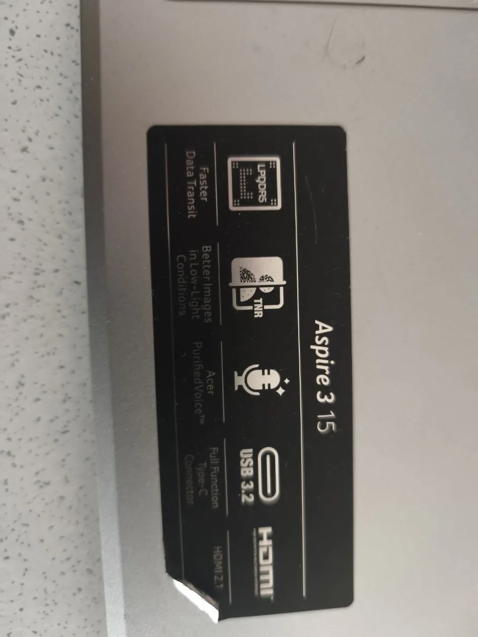 Acer Aspire 3 A315-24P Ryzen 5 7000 Series LPDDR5