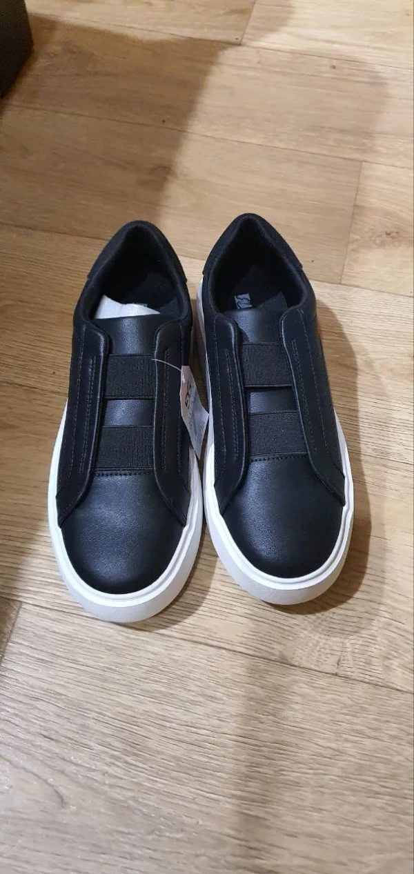 Слипоны Sinsay Unisex черные 26 см