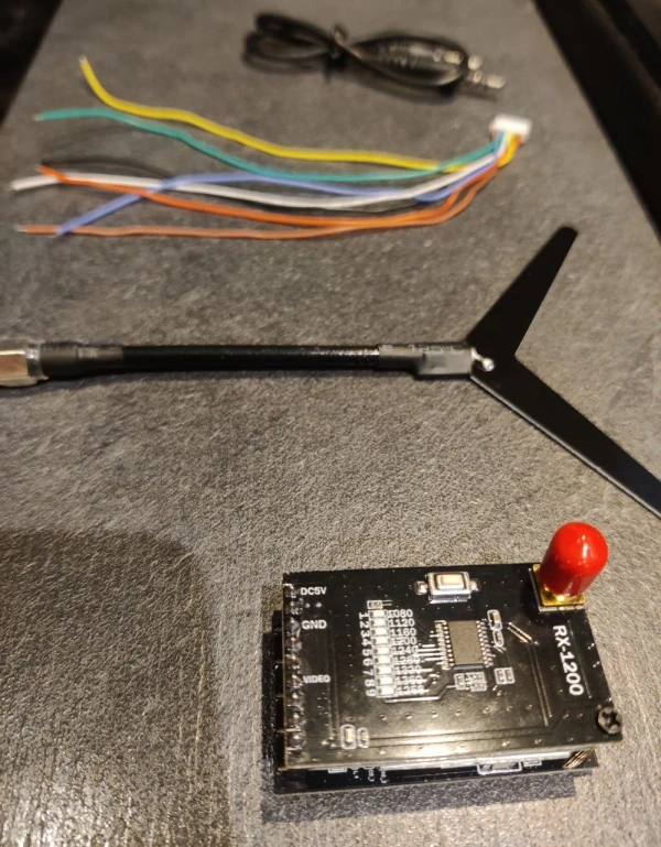 Readytosky VRX 1.2G/1.3G 9CH Відеоприймач 1080-1360MHz SMA