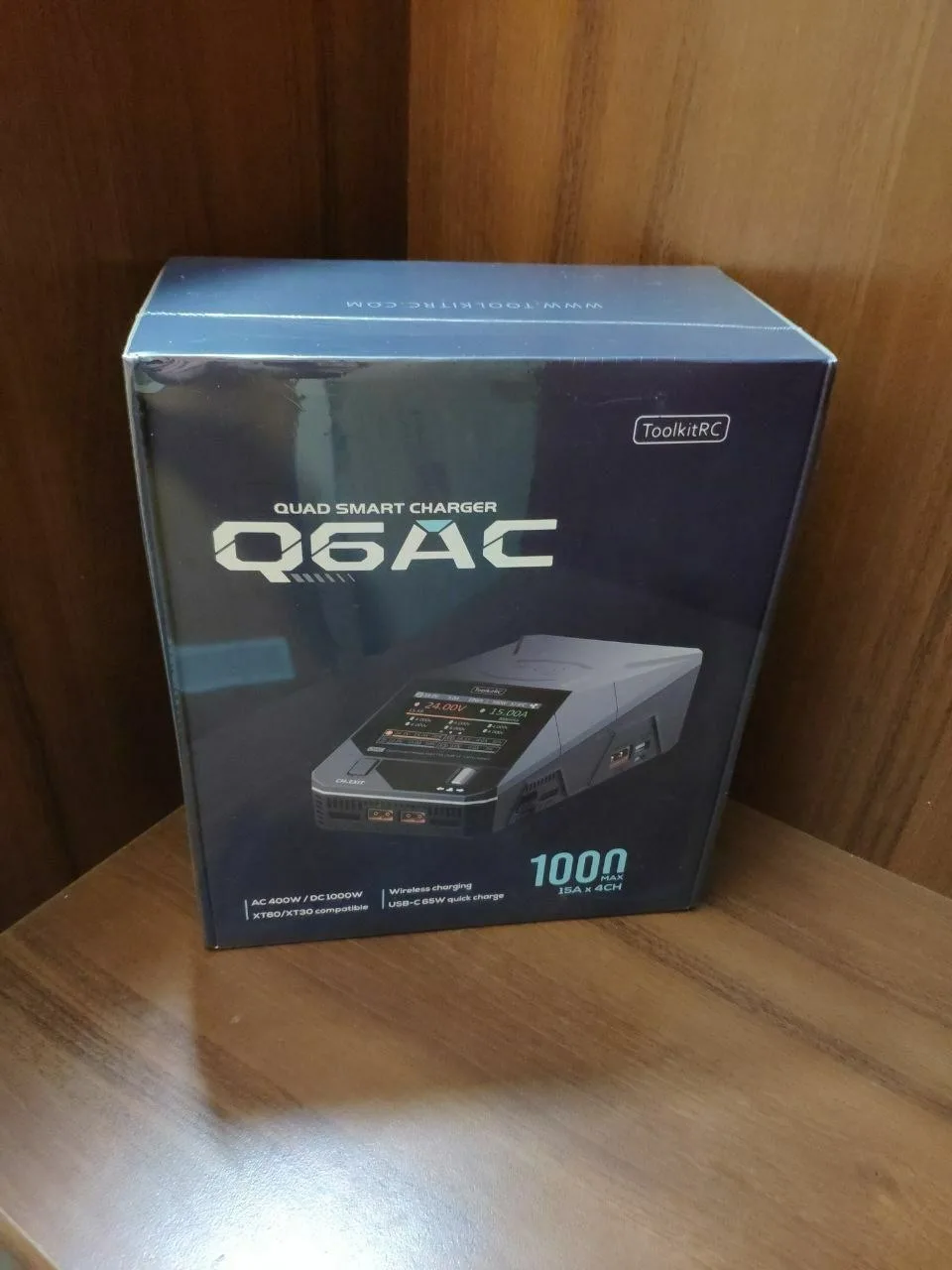 Зарядний пристрій ToolkitRC Q6AC Quad Smart Charger 4-port 6S AC/DC 1000W
