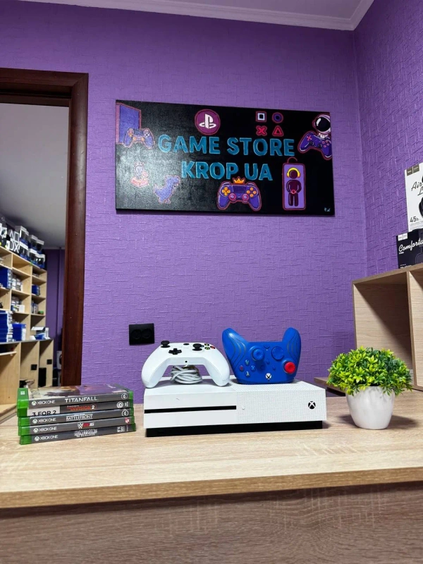 Microsoft Xbox One S White з дисководом + 2 геймпади + ігри