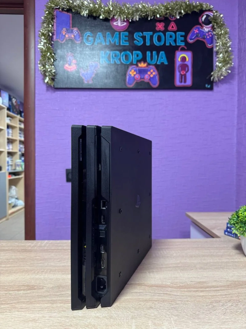 Sony PlayStation 4 Pro 1000GB Black + Геймпад и Диски — фото 5