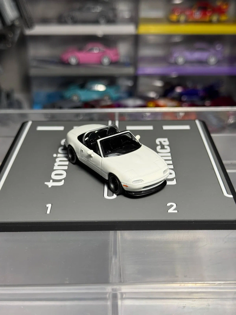 Колекційні машинки Mini GT та Tarmac Works (Porsche 911 GT3, Mercedes 190E, VW ID. Buzz) — фото 3