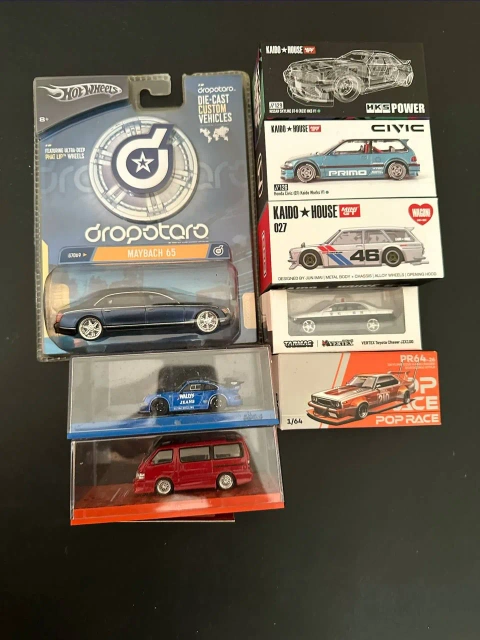 Коллекционные модели машин 1/64 Hot Wheels Maybach, Mini GT Civic, Skyline, Porsche