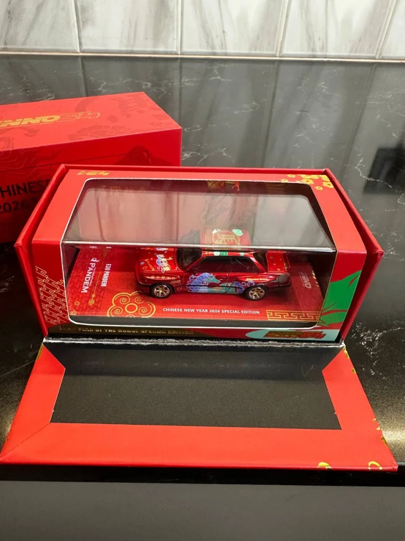 Inno64 BMW M3 E30 Chinese New Year Special Edition 1/64 — фото 2