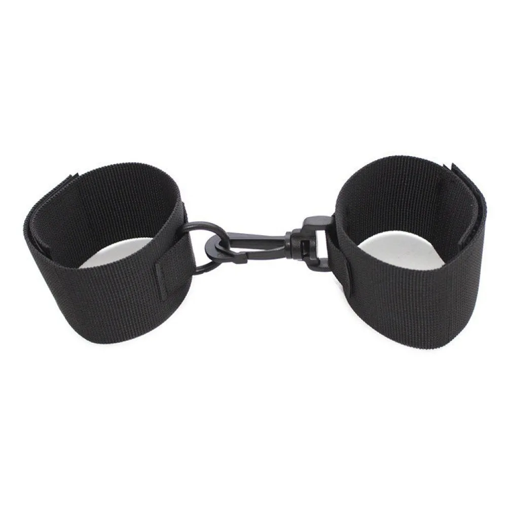 Мягкие наручники на липучках черные для BDSM