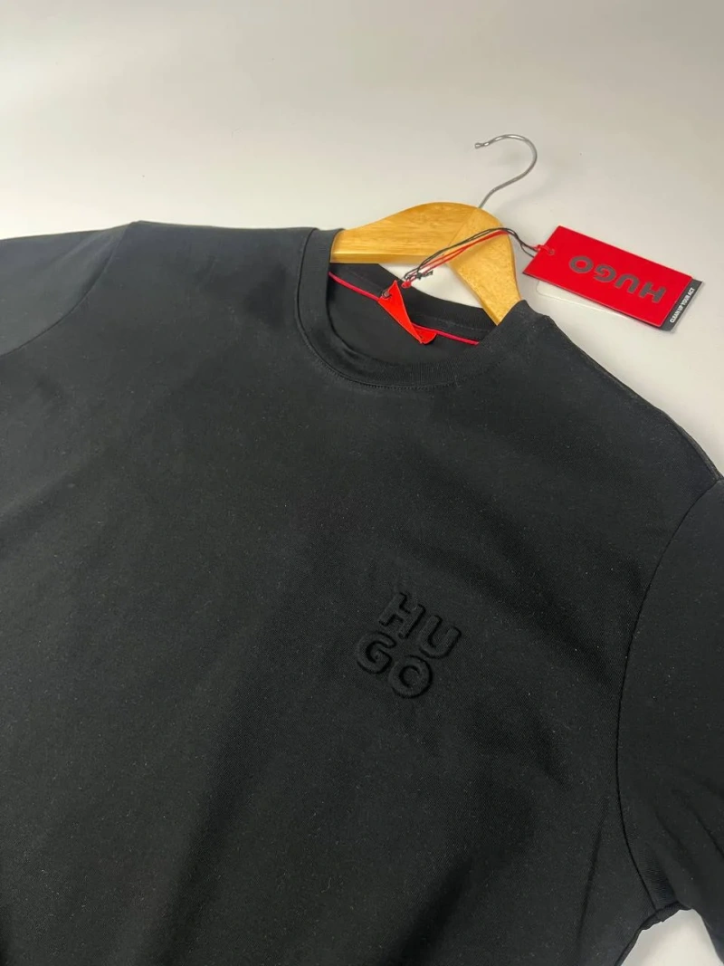 Футболки Hugo Boss, Diesel, Stussy, Dickies та крокси Crocs — фото 8