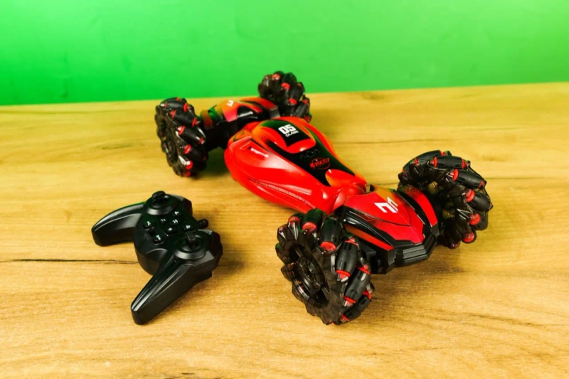 Трюкова машина на радіокеруванні Ground X 585-89 A з роликовими колесами — фото 2