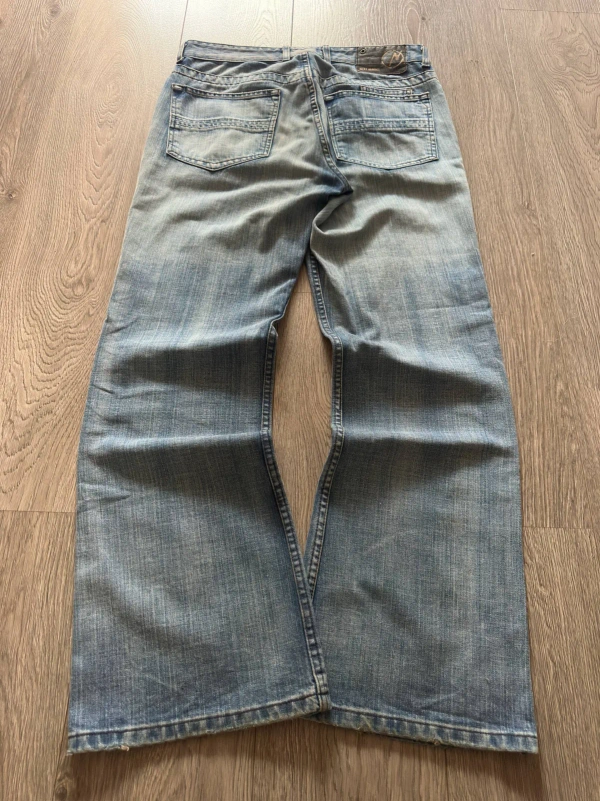 Flared jeans