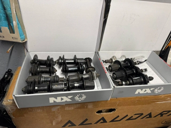 Втулки касети та передні на ексцентрику Sram Shimano