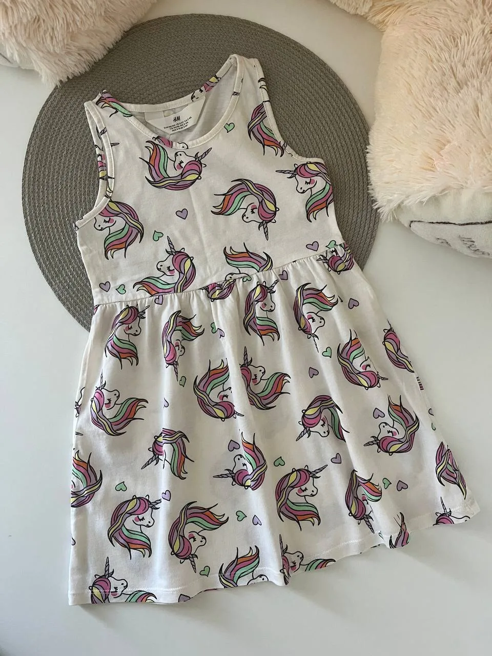 Платье для девочки H&M с единорогами, 104 см