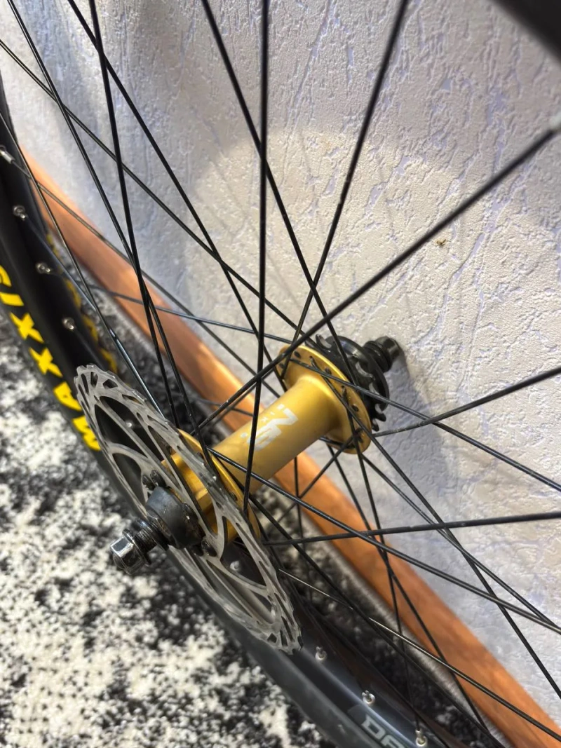 Комплект колес Fireeye / NS Bikes 24" Dartmoor Shark Maxxis Holy Roller — фото 2