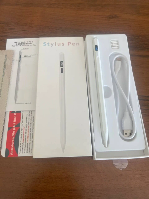 Стилус для iPad с LED-дисплеем уровня заряда