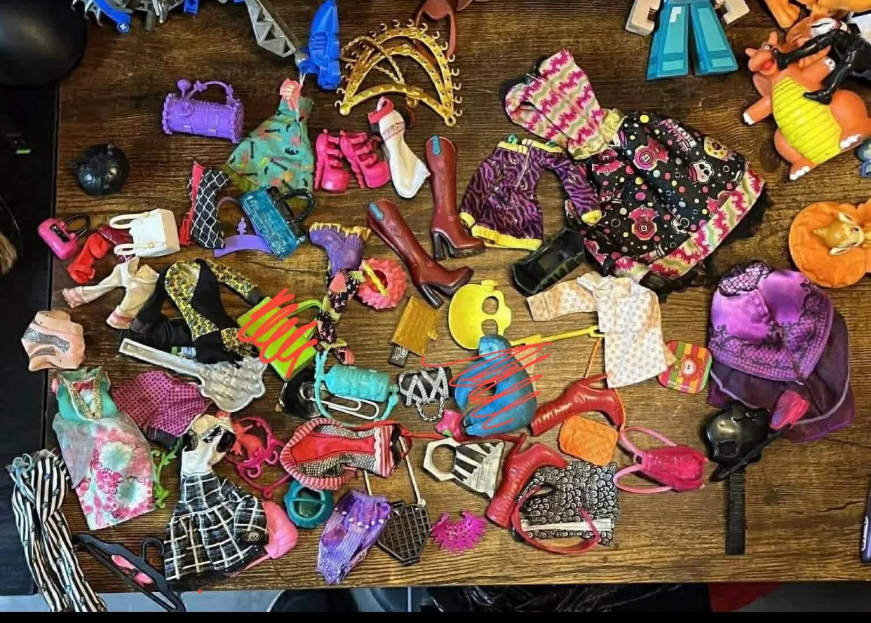 Набор одежды и аксессуаров для кукол Monster High
