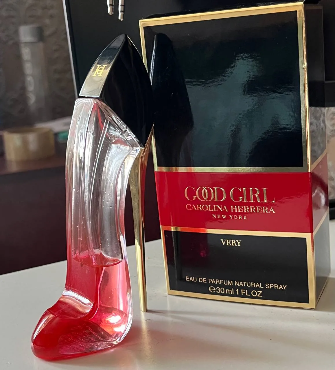 Парфум CAROLINA HERRERA Very Good Girl 30 ml