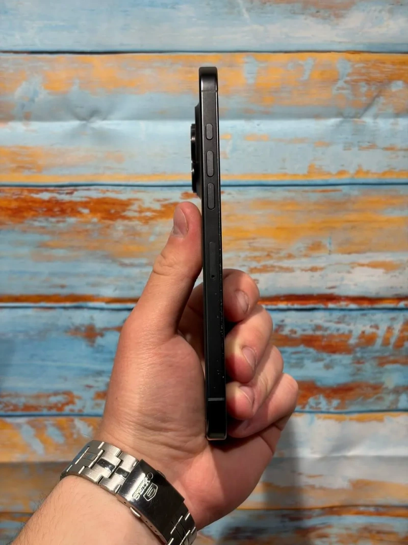 iPhone 16 Pro Max 256Gb — фото 4
