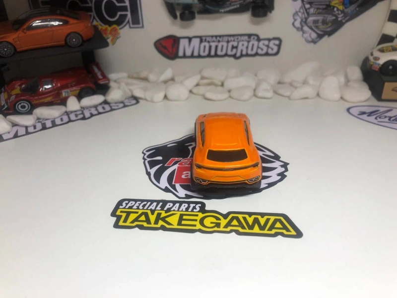 Коллекционная модель Lamborghini Urus Hot Wheels Premium — фото 3