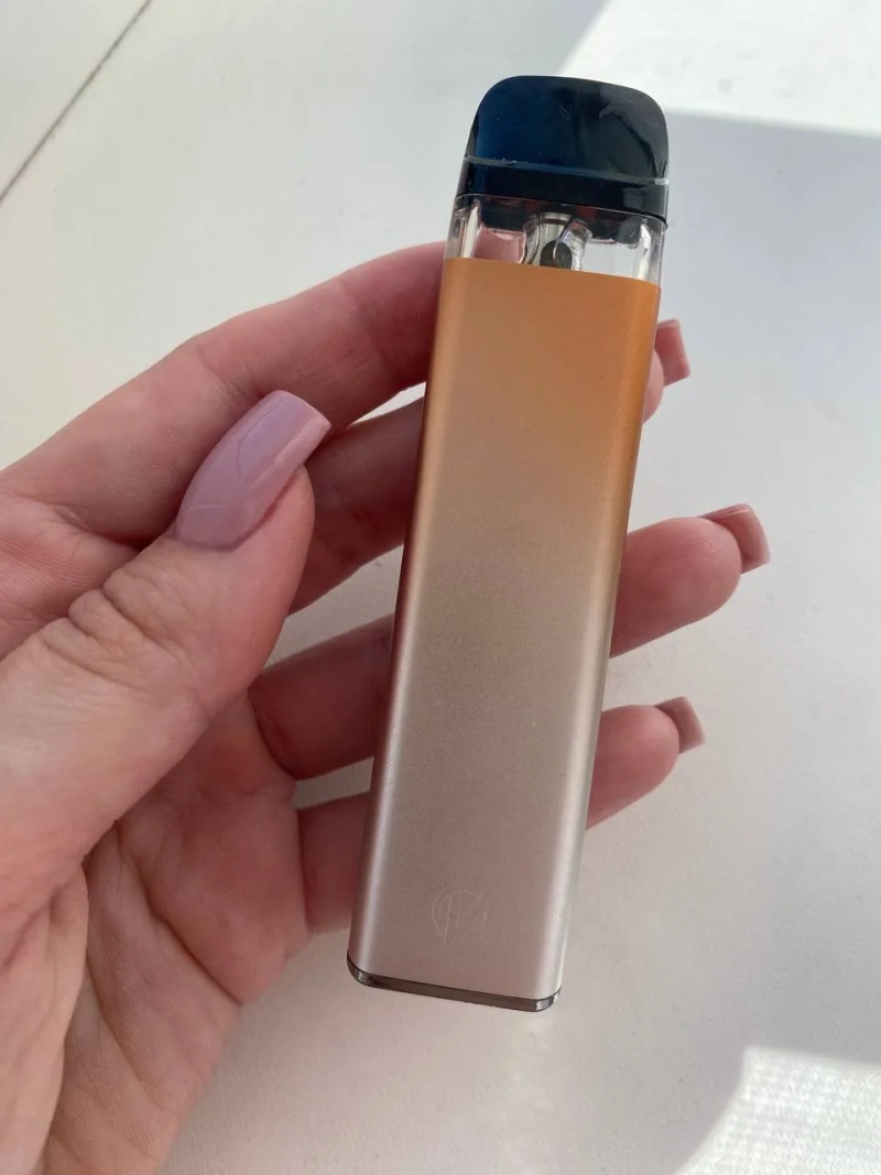 Vaporesso XROS Mini 4 золотого кольору — фото 2