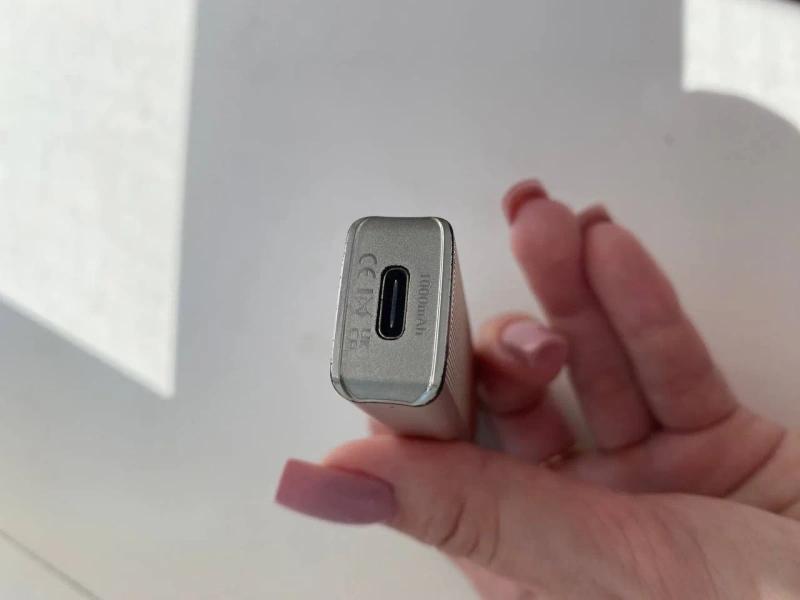 Vaporesso XROS Mini 4 золотого кольору — фото 3
