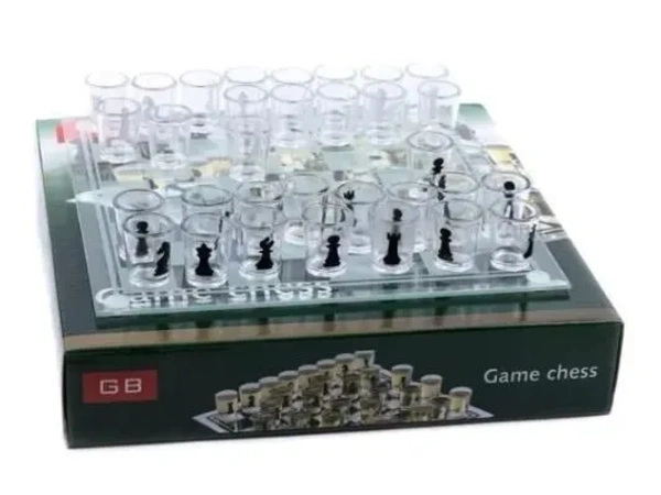 Набор для игры в "Shot Chess" (32 рюмки + доска)