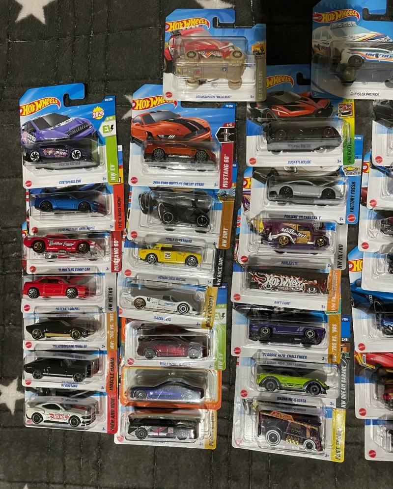 Коллекция машинок Hot Wheels лотом — фото 2
