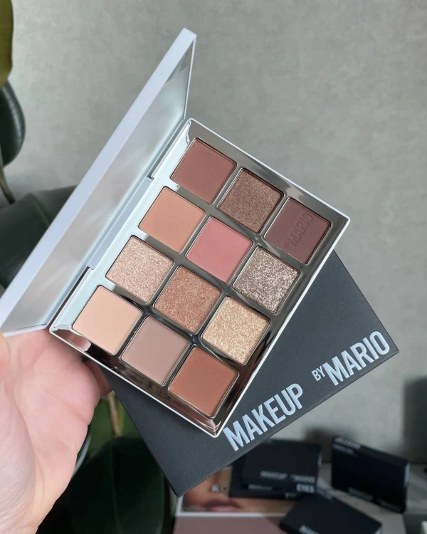 Палетка тіней Makeup by Mario Ethereal Eyes: The Original Eyeshadow Palette