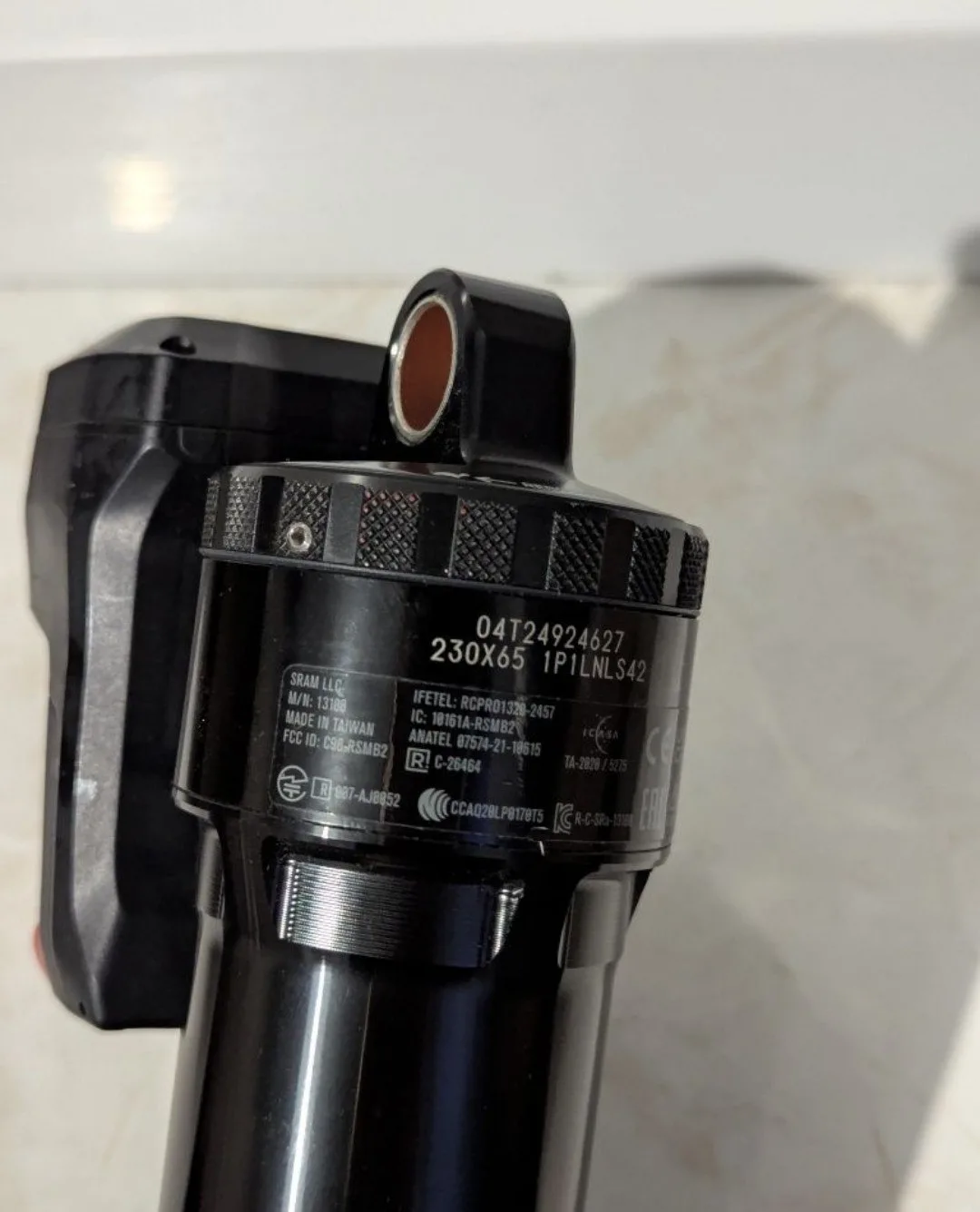 Амортизатор Rock Shox Flight Attendant 230x65