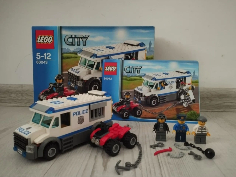 Колекція LEGO City Police: Гелікоптер, поліцейські машини — фото 3
