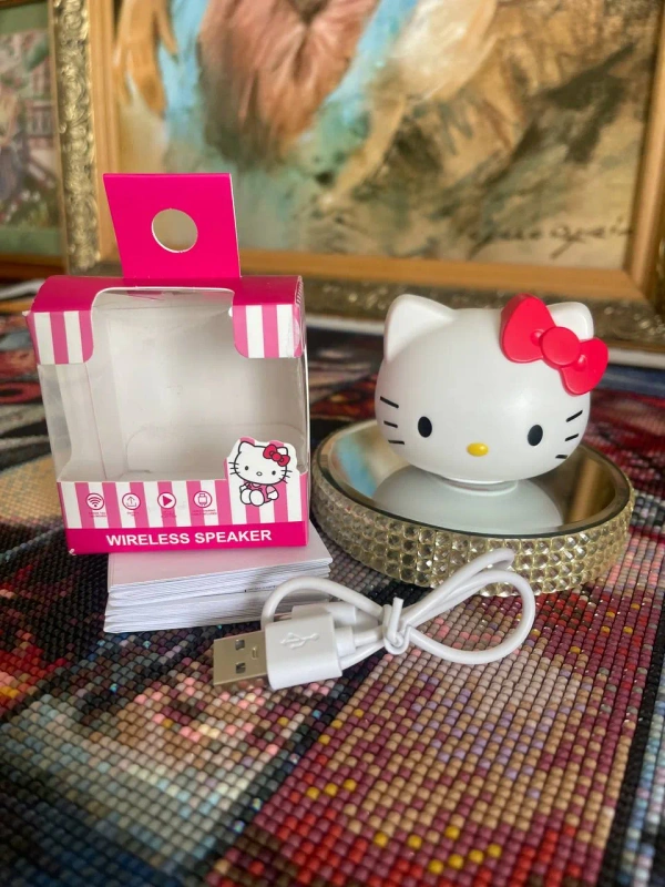 Портативная колонка Hello Kitty Sanrio Bluetooth 5.3