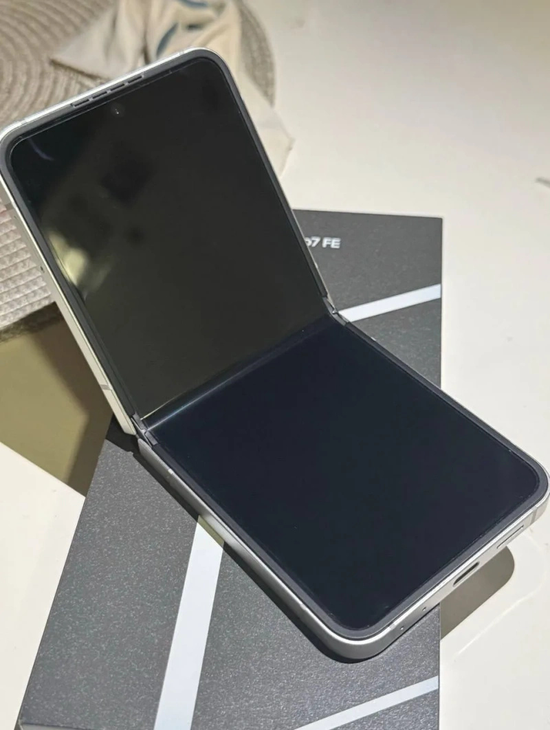 Samsung Flip 7 FE 8/128GB — фото 2