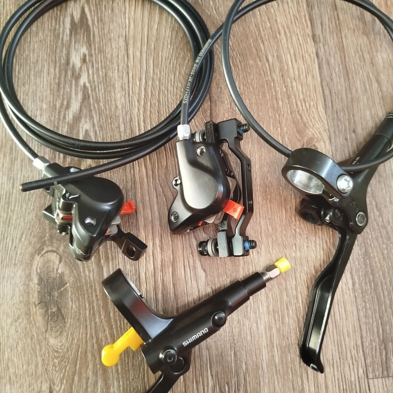 Гальма дискові Shimano BR-MT200 перед + зад