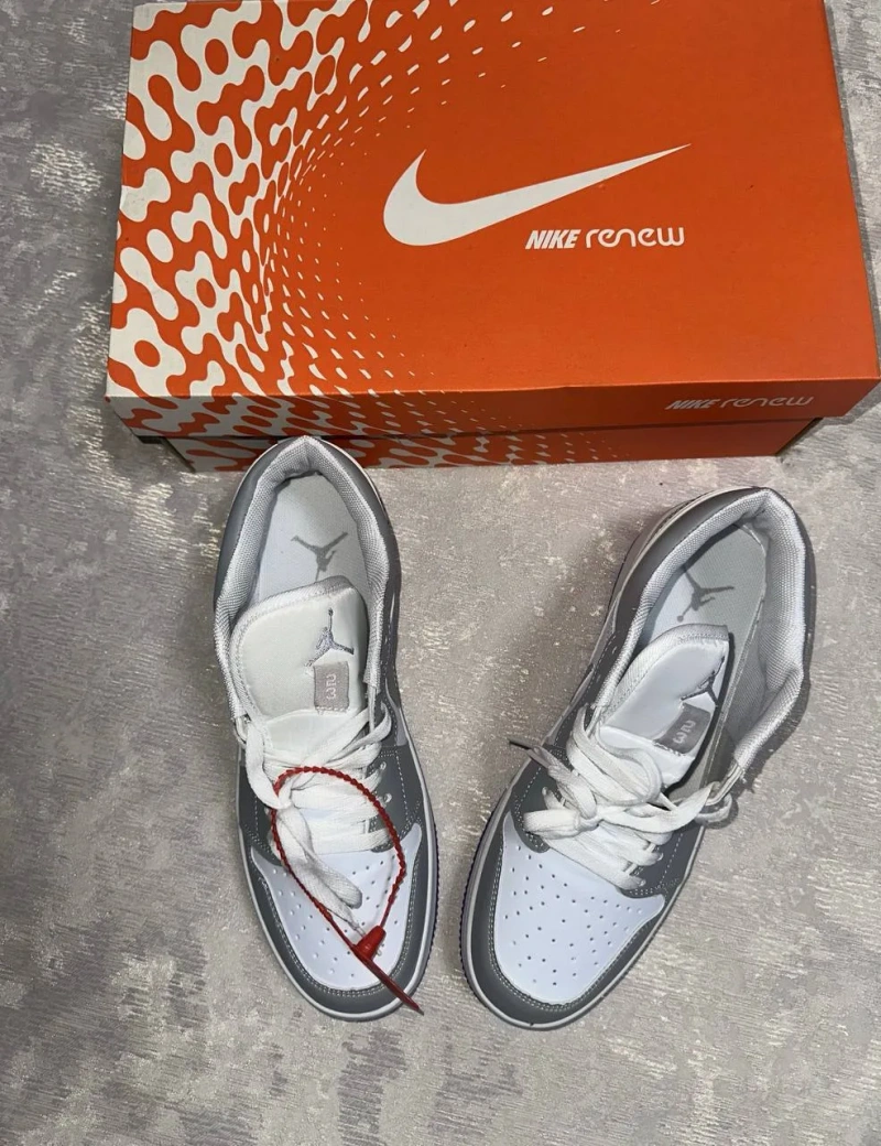 Кросівки Nike Renew, розмір 42.5 — фото 3