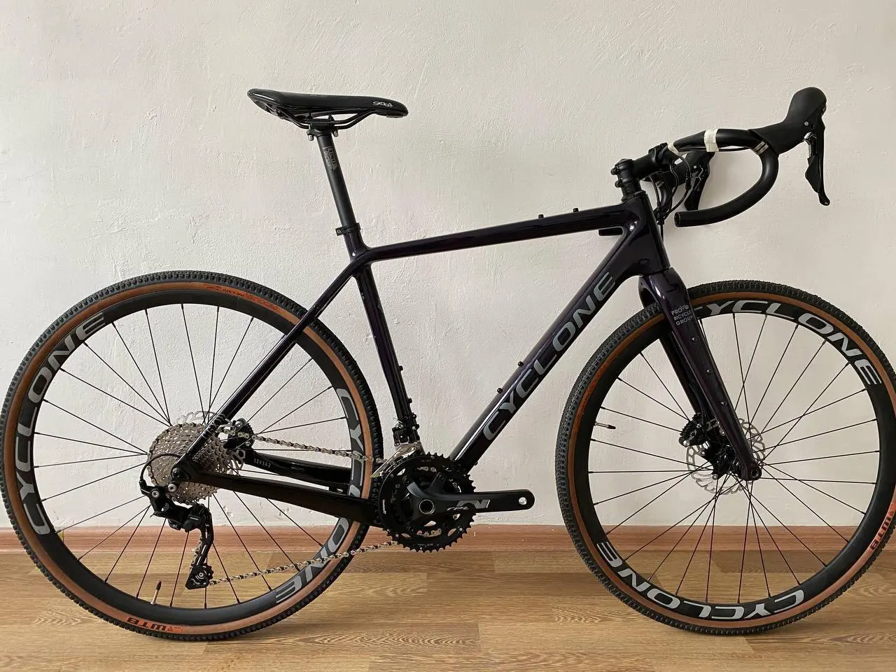 Гревел Cyclone CGX карбоновый рама 52см Shimano GRX