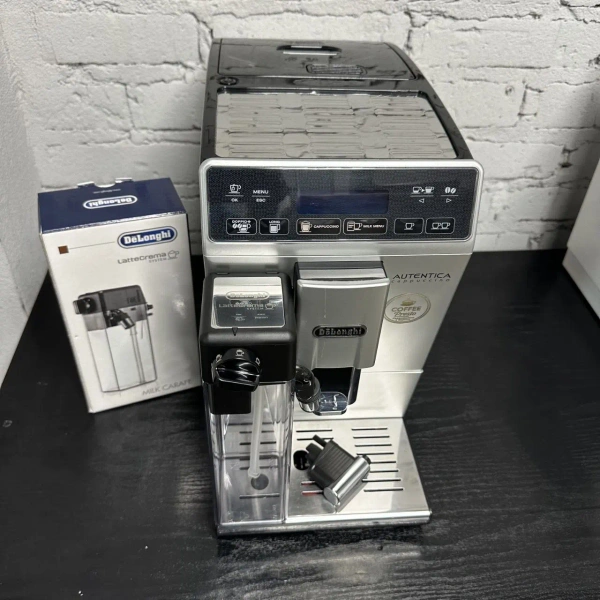 Автоматична кавомашина DeLonghi Autentica