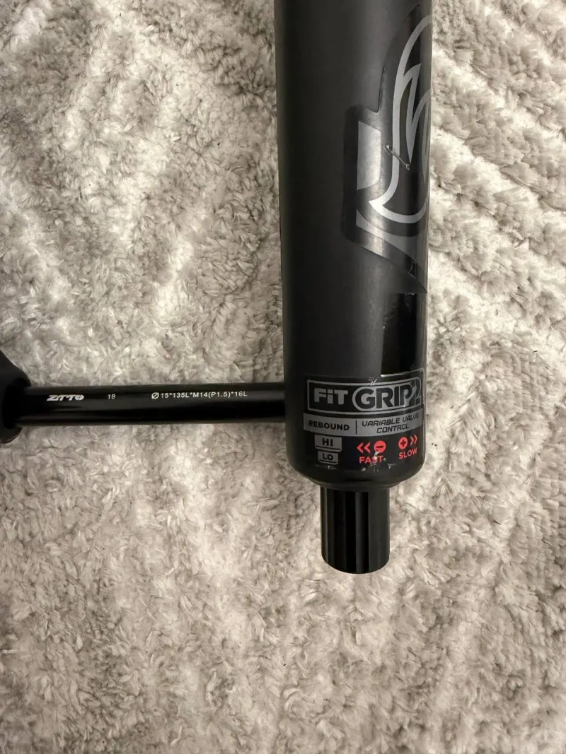 Вилка Fox 36 Performance Elite Grip2 2020 160мм 27.5 — фото 2