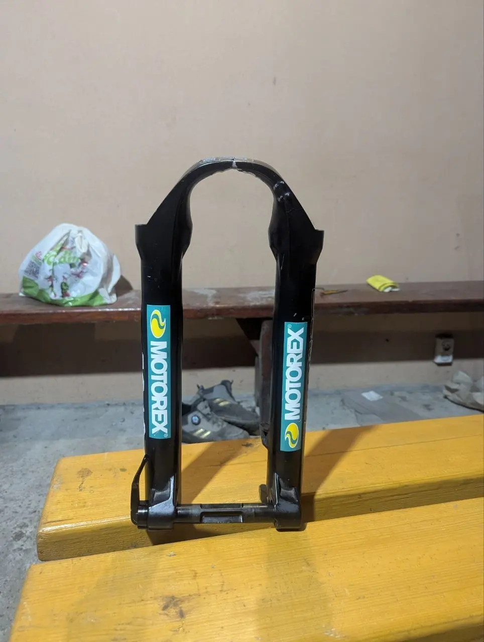 Вилка Rock Shox Domain R302