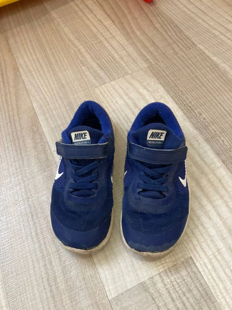 Кросівки Nike Revolution (дитячі) — фото 2