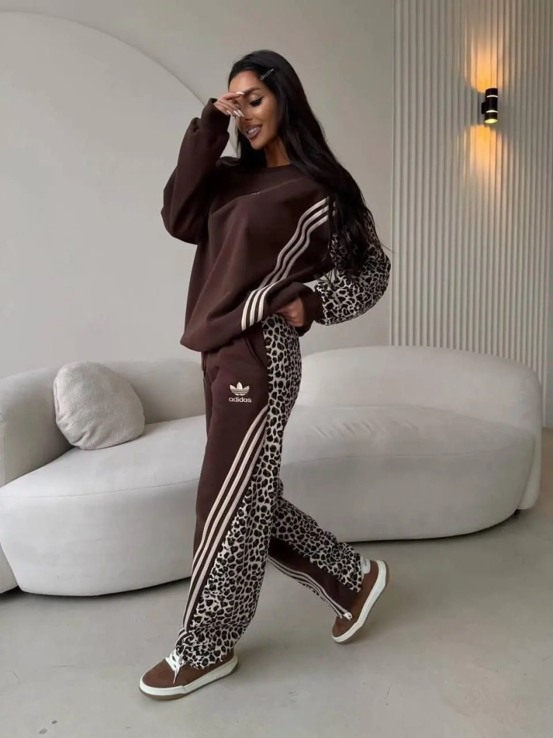 Спортивный костюм Adidas женский молочный/шоколадный — фото 6