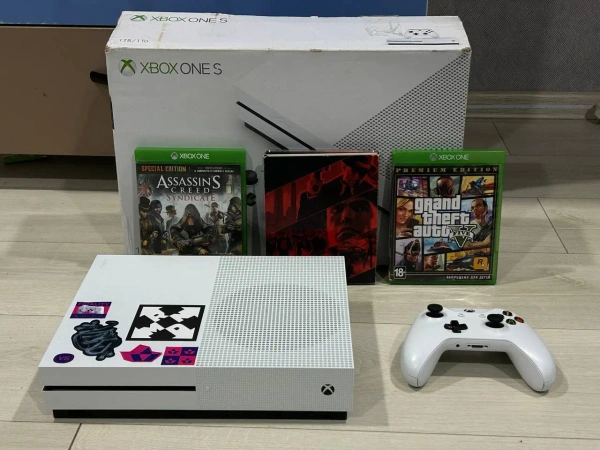Игровая приставка Xbox One S 500GB с играми