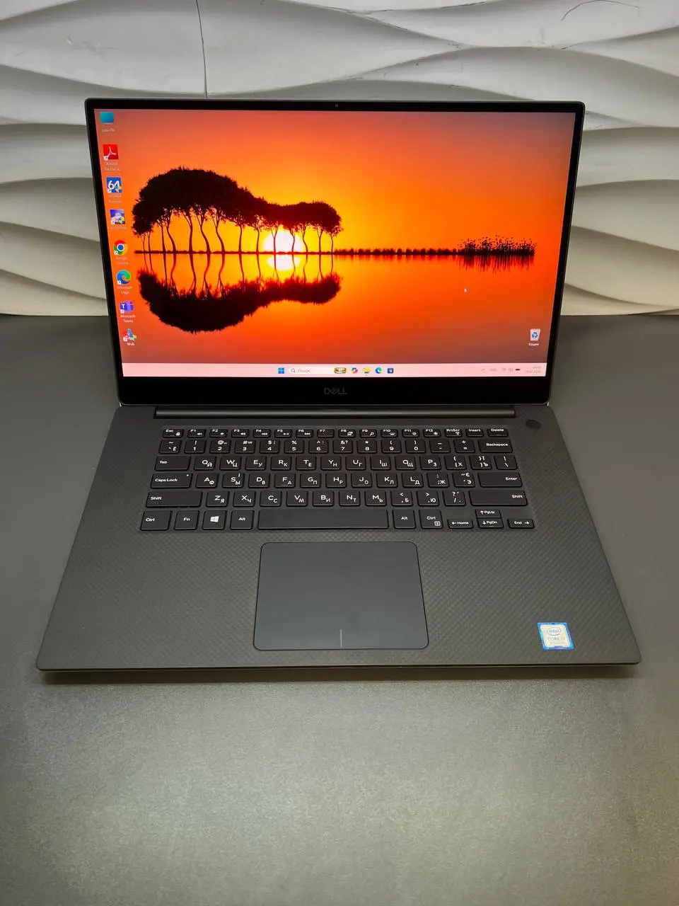 Ноутбук Dell XPS 7590 15.6" 4K IPS Сенсорный Intel Core i7-9750H, 16GB RAM, 500GB SSD, nVidia GTX 1650 4GB