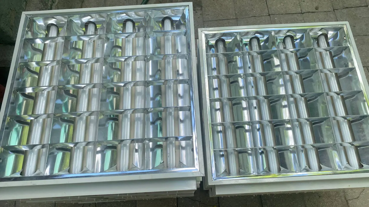 Светильники прихованого монтажу GBG 60х60см з LED лампами 4x18 Вт