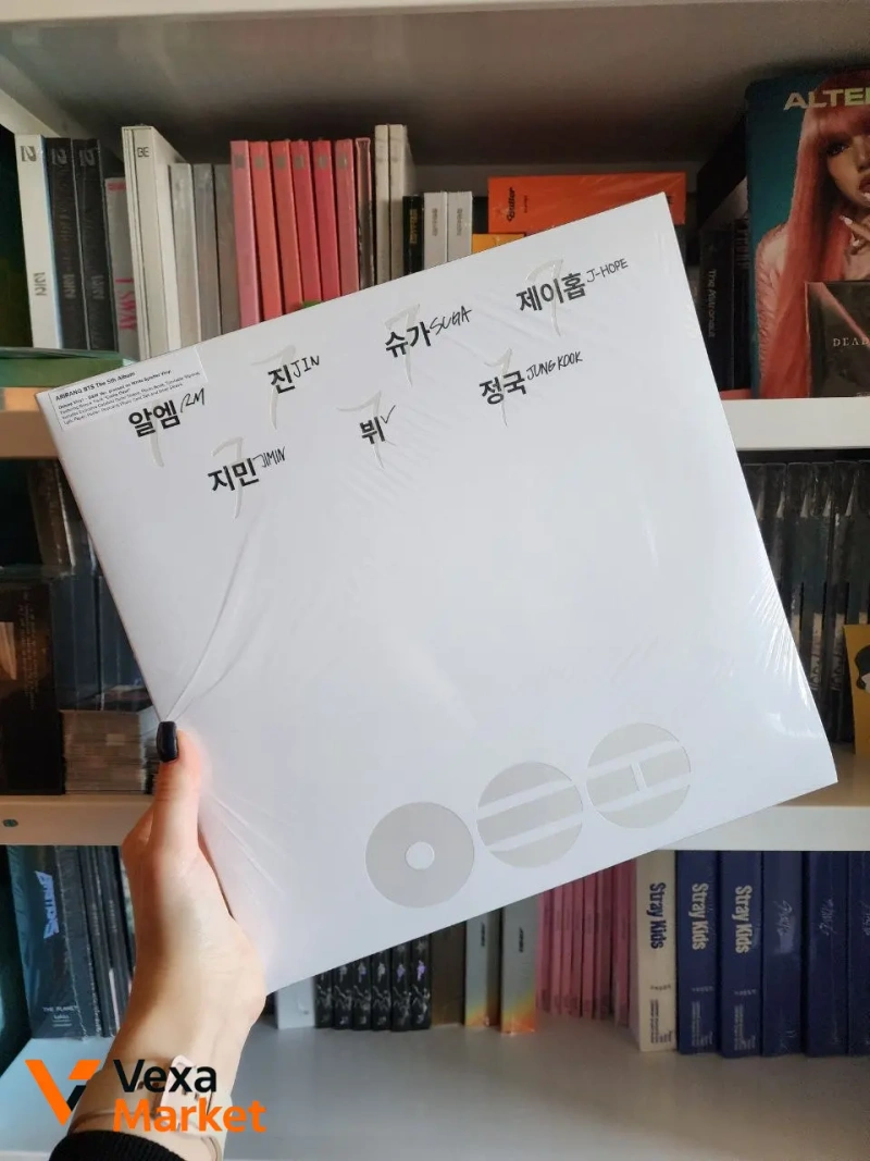 ARIRANG Deluxe Vinyl (B&W Ver/Color ver) — фото 3