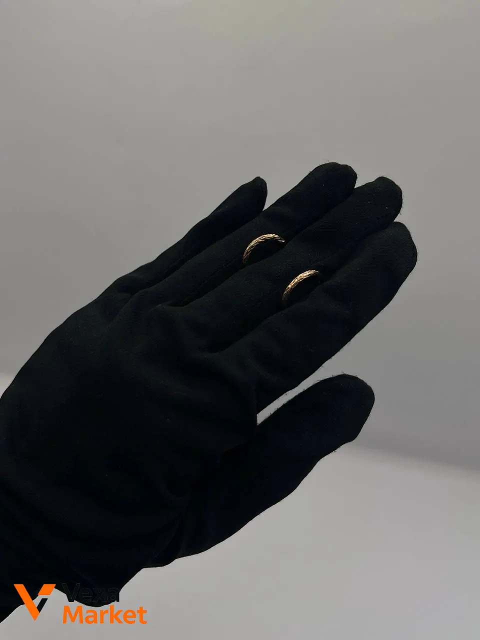 Золотые серьги 0.93 г