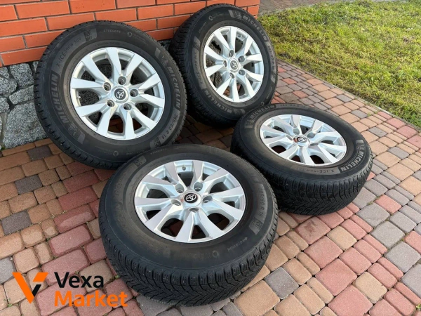 Комплект коліс Toyota Land Cruiser 200 R18 Michelin X-Ice Snow SUV