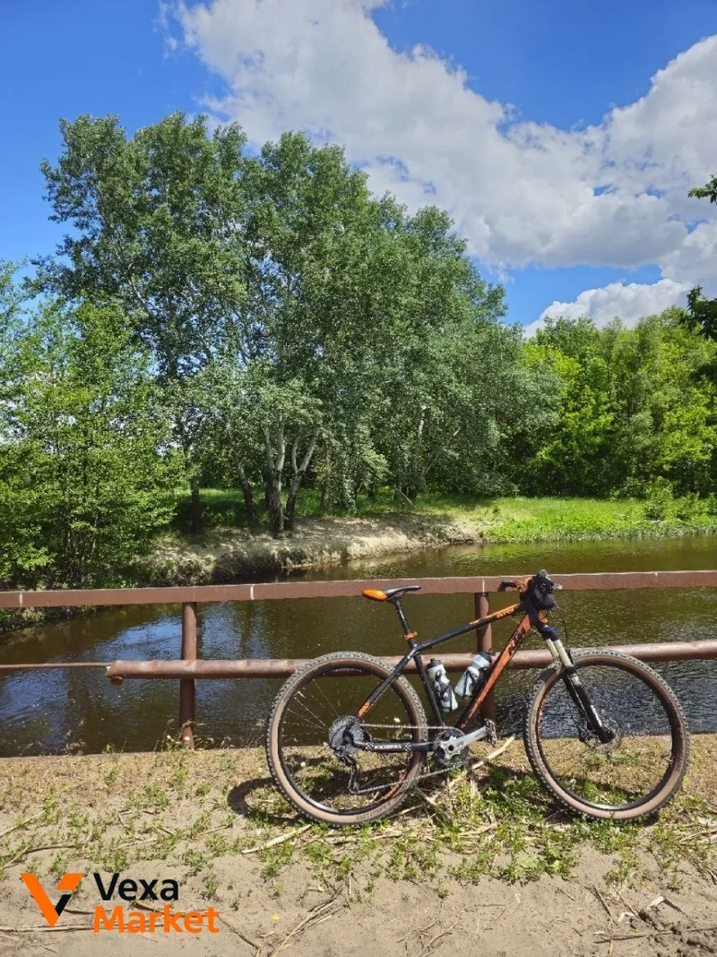 Велосипед KTM гірський, повітряна вилка RockShox Recon Gold T, гідравлічні гальма Shimano Deore — фото 2