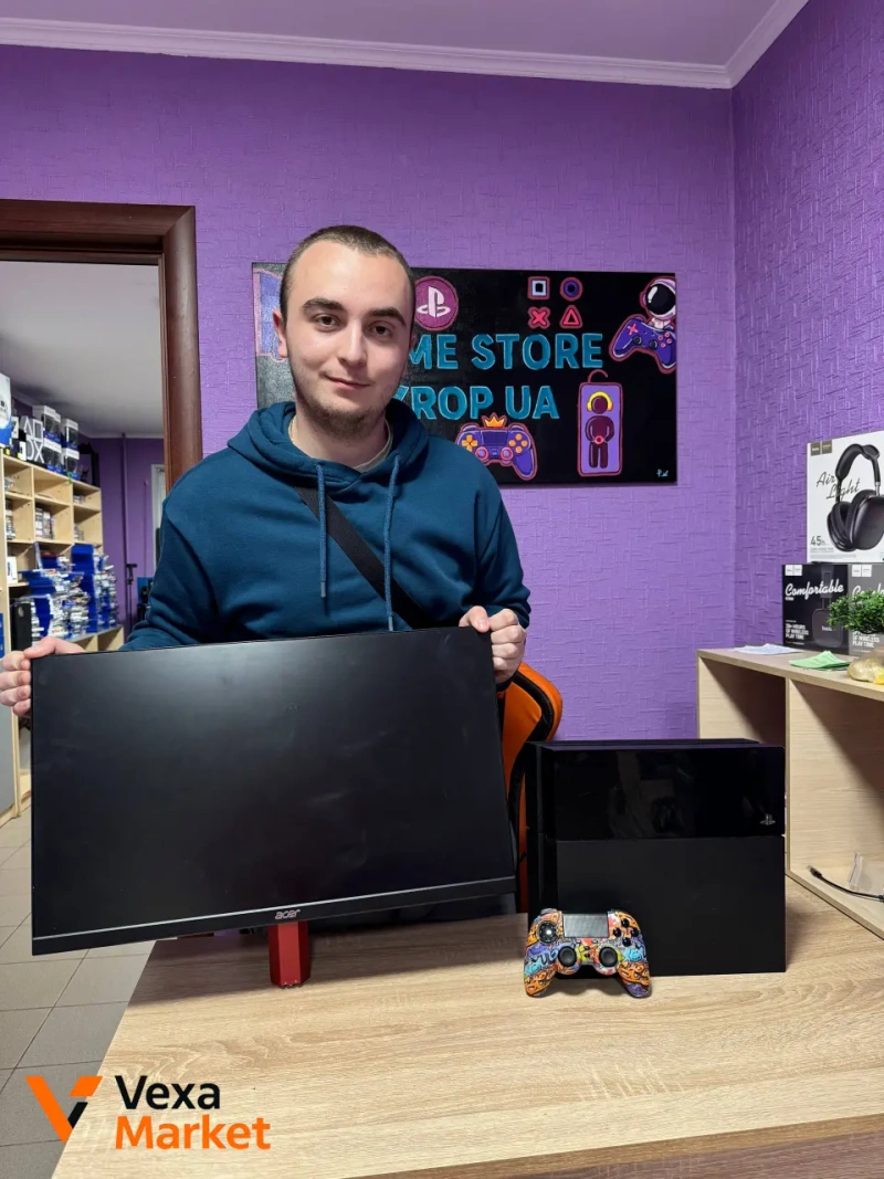 Игровой монитор + Игровая приставка PS4 — фото 2