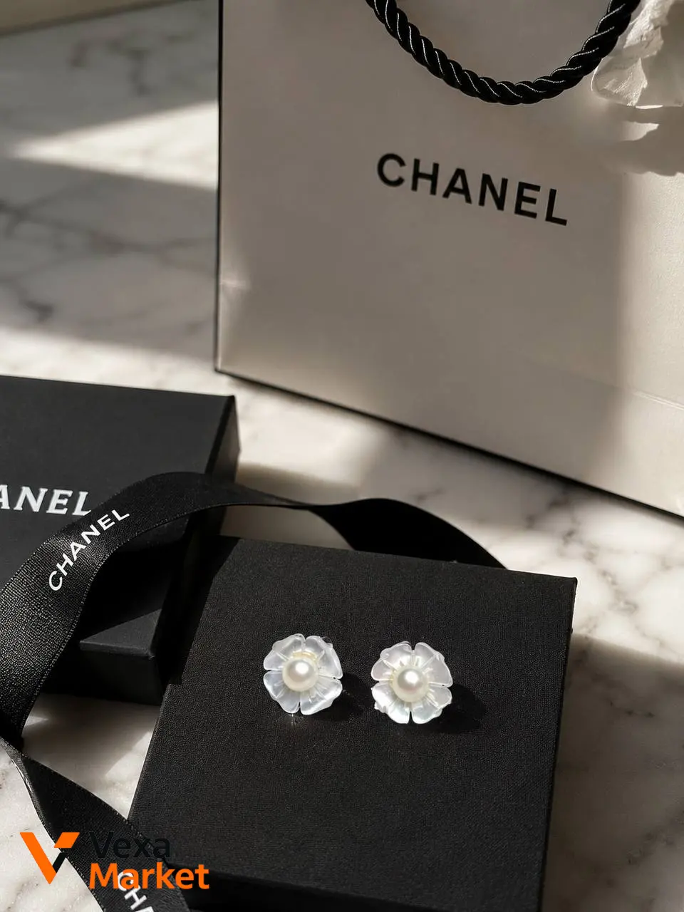 Серьги Chanel Камелия с жемчугом