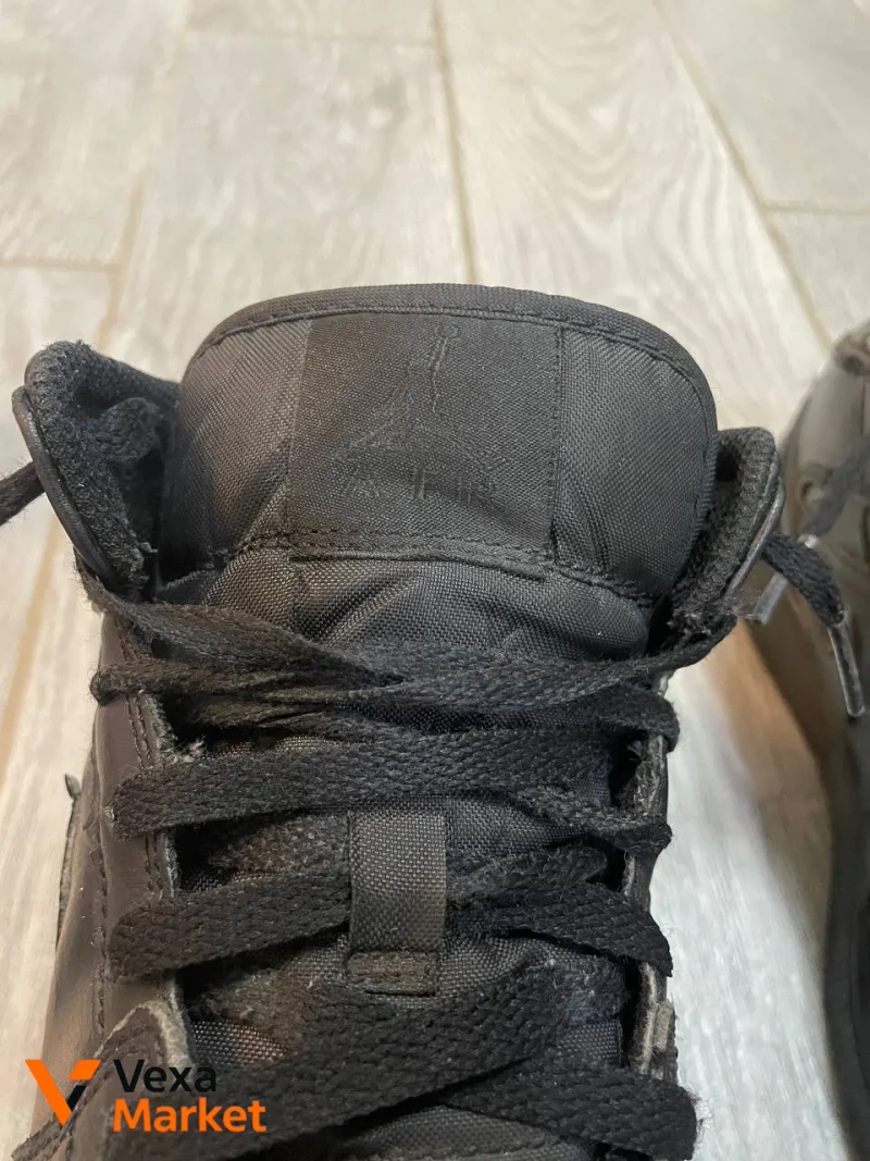 Nike Air Jordan 1 High, размер 40 — фото 2